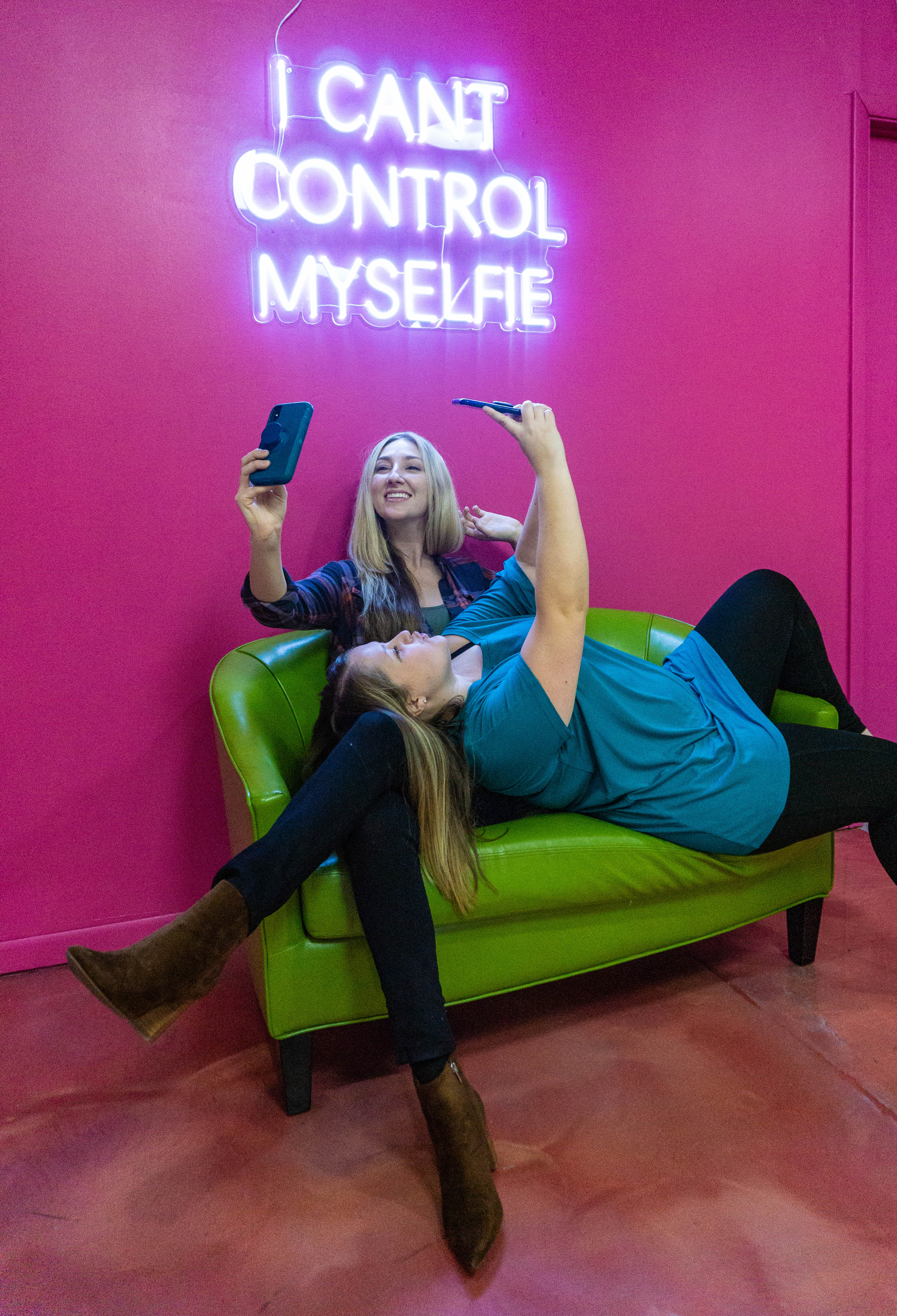 Can't Control Myselfie - Denver Selfie Museum